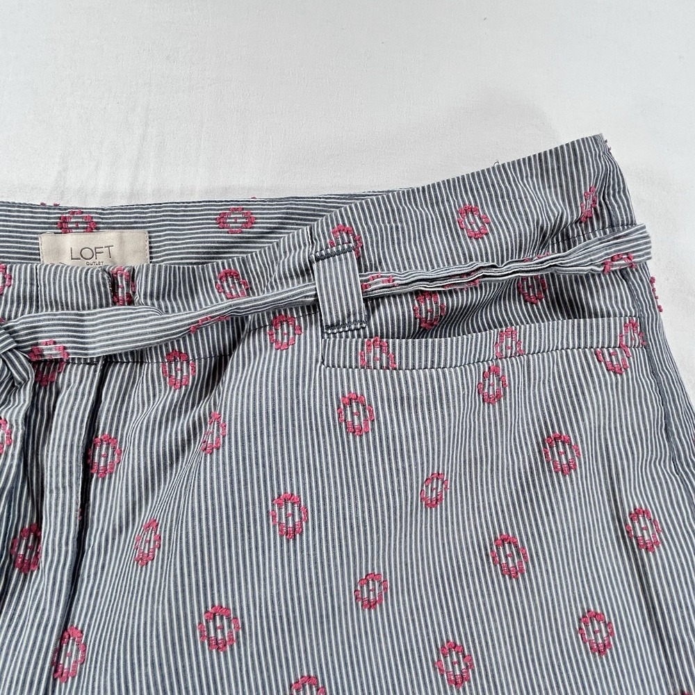 NEW Loft Womens 14 Blue White Striped Flower Embroidered Shorts Preppy Casual - Picture 2 of 12